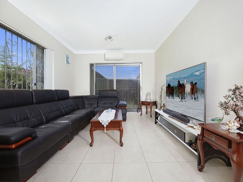 2/98 Gladstone Avenue - photo 2