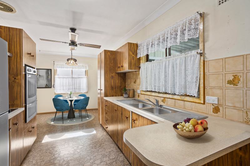 12 Corona Avenue - photo 4